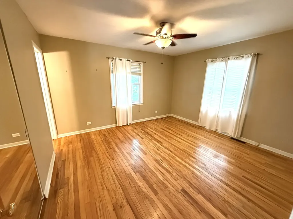 332 West Gartner Road Naperville IL 60540