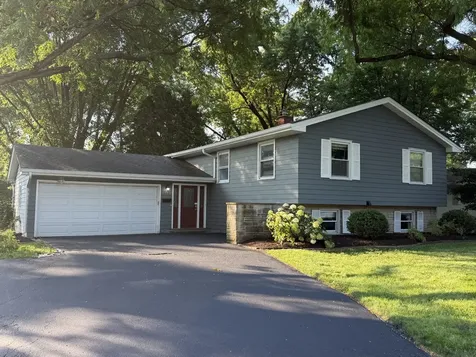 332 West Gartner Road Naperville IL 60540