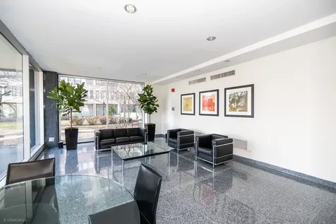 3430 North Lake Shore Drive Chicago IL 60657