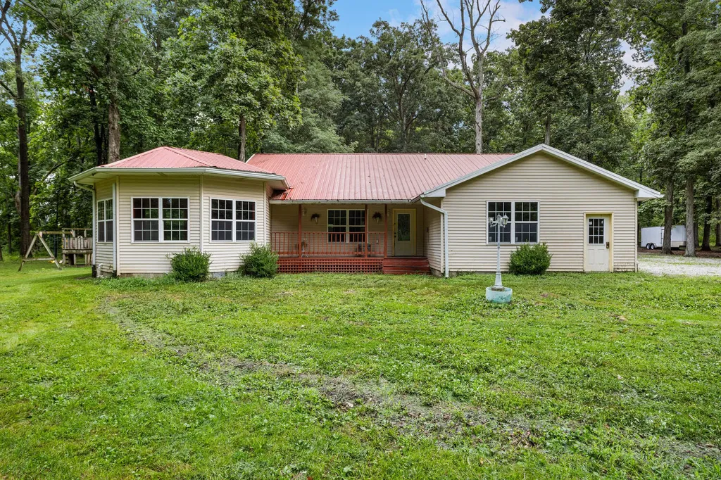 492 County Road 0 Sadorus IL 61872