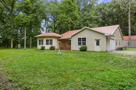 492 County Road 0 Sadorus IL 61872