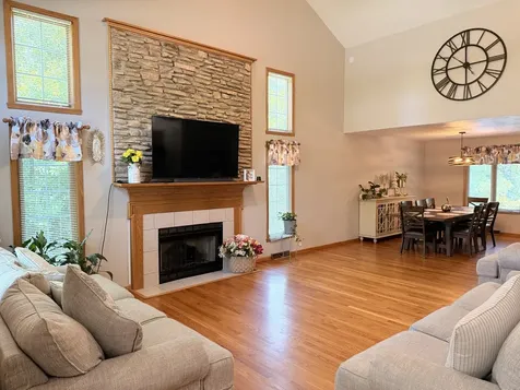 3476 Valley Woods Drive Cherry Valley IL 61016