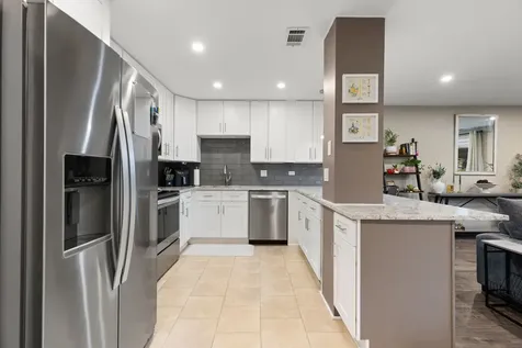 1243 East Baldwin Lane Palatine IL 60074