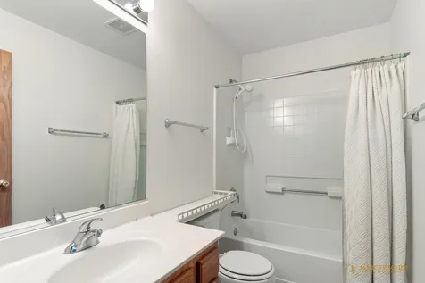 4349 Waters Edge Drive Island Lake IL 60042