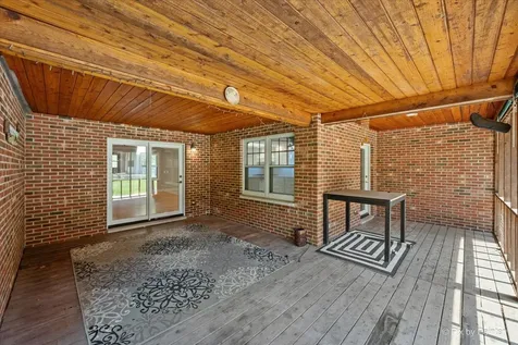 4703 North Waltshire Lane Mchenry IL 60051
