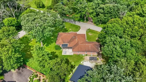 4703 North Waltshire Lane Mchenry IL 60051