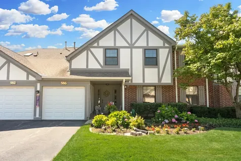 584 Elizabeth Drive Wood Dale IL 60191