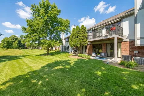 584 Elizabeth Drive Wood Dale IL 60191