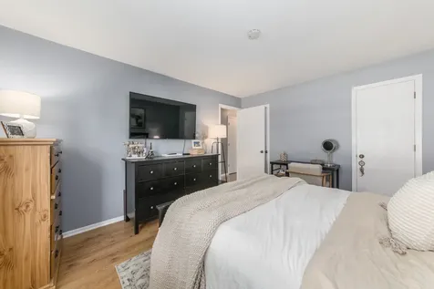 584 Elizabeth Drive Wood Dale IL 60191