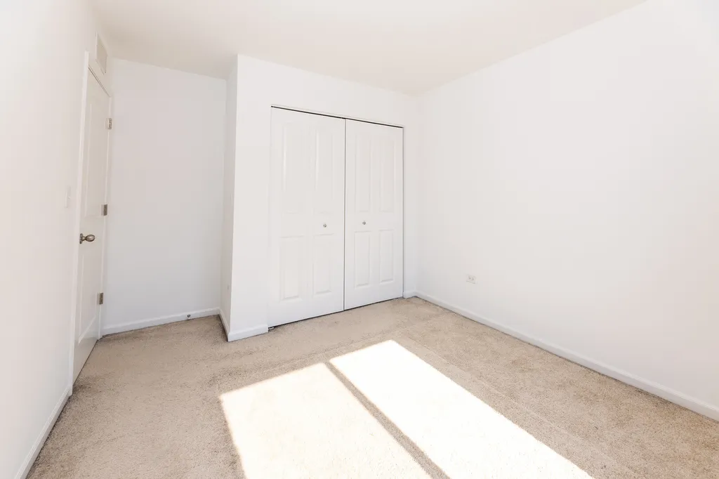 908 Bradford Drive Naperville IL 60563