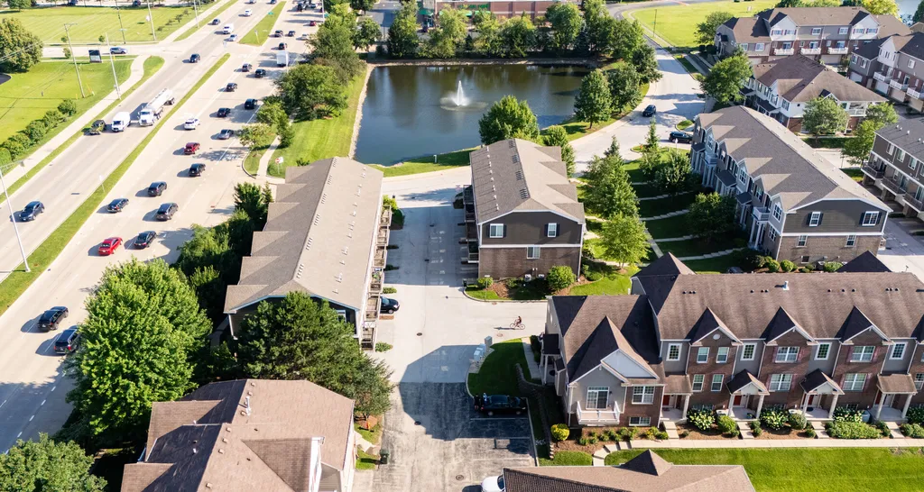 908 Bradford Drive Naperville IL 60563