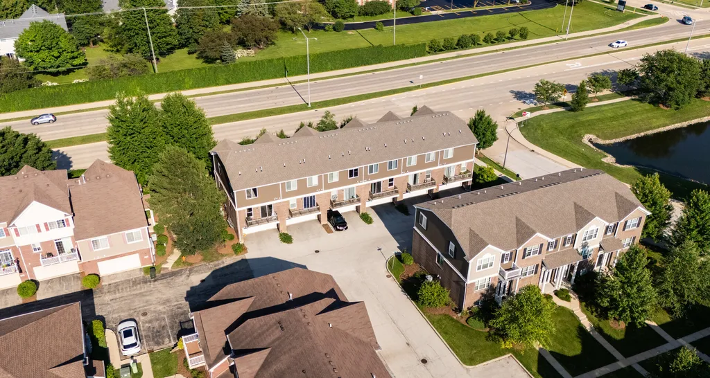 908 Bradford Drive Naperville IL 60563