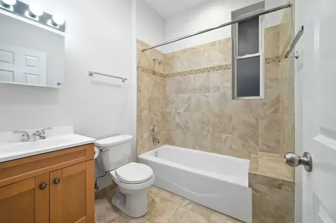 825 North Winchester Avenue Chicago IL 60622