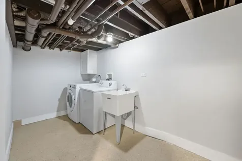 825 North Winchester Avenue Chicago IL 60622