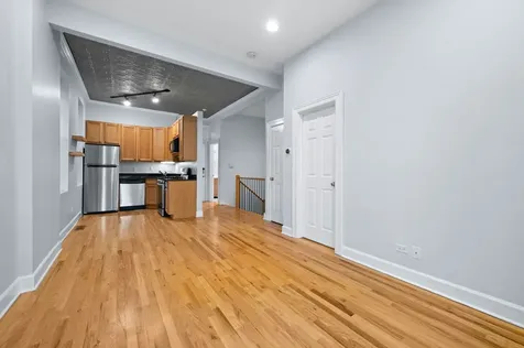 825 North Winchester Avenue Chicago IL 60622