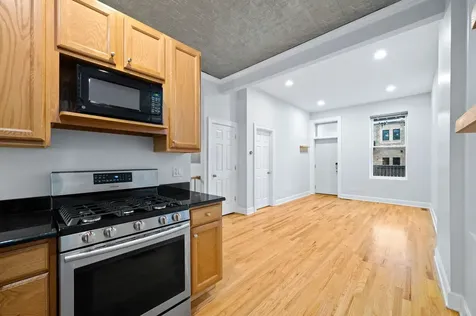 825 North Winchester Avenue Chicago IL 60622