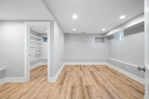 825 North Winchester Avenue Chicago IL 60622