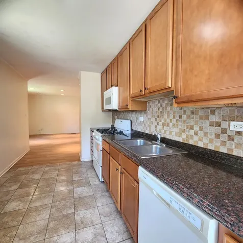 245 East Dennis Road Wheeling IL 60090