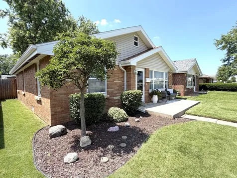 271 North Douglas Street Bradley IL 60915