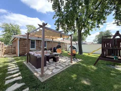 271 North Douglas Street Bradley IL 60915