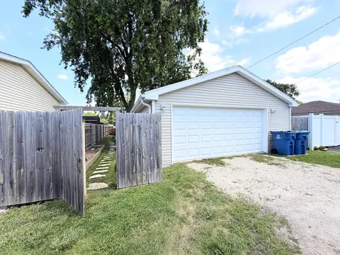271 North Douglas Street Bradley IL 60915