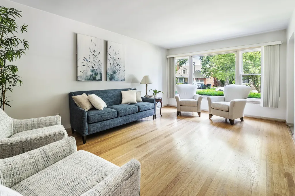 5337 West Ardmore Avenue Chicago IL 60646