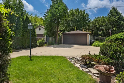 5337 West Ardmore Avenue Chicago IL 60646
