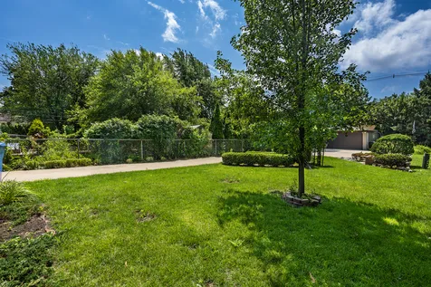 5337 West Ardmore Avenue Chicago IL 60646