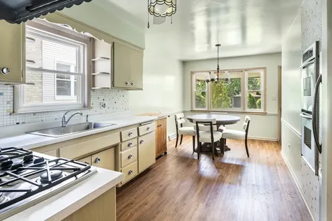 5337 West Ardmore Avenue Chicago IL 60646