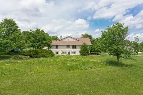 2268 East 2250 North Road Carlock IL 61725