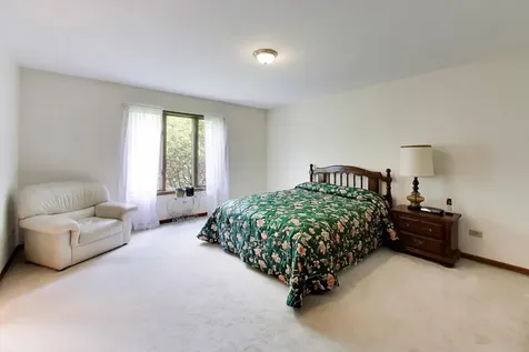 1204 Kristin Drive Libertyville IL 60048