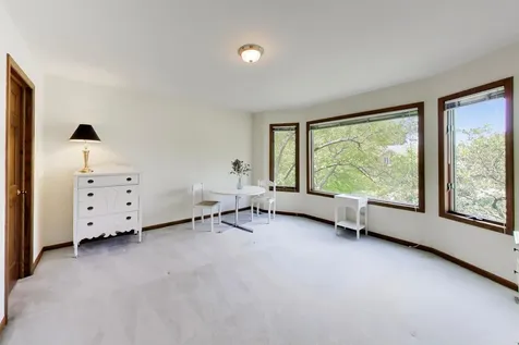1204 Kristin Drive Libertyville IL 60048