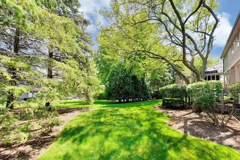 1204 Kristin Drive Libertyville IL 60048