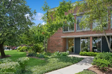 1010 Arbor Lane Northfield IL 60093