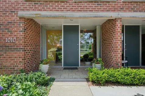 1010 Arbor Lane Northfield IL 60093