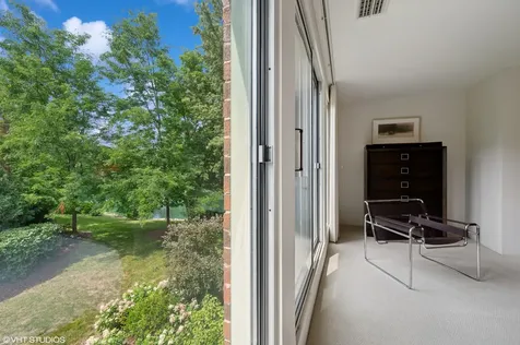 1010 Arbor Lane Northfield IL 60093