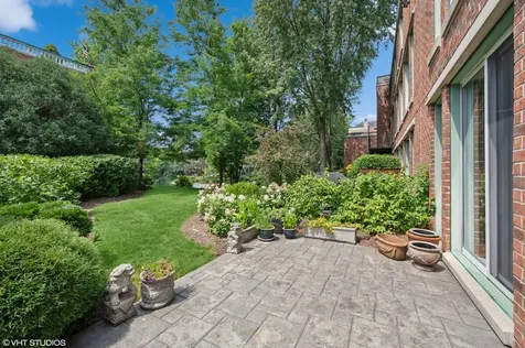 1010 Arbor Lane Northfield IL 60093