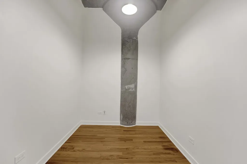 1071 West 15th Street Chicago IL 60608