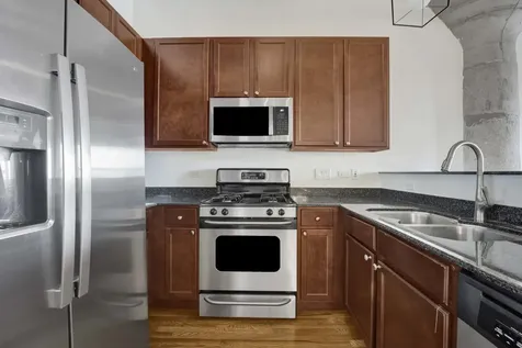 1071 West 15th Street Chicago IL 60608