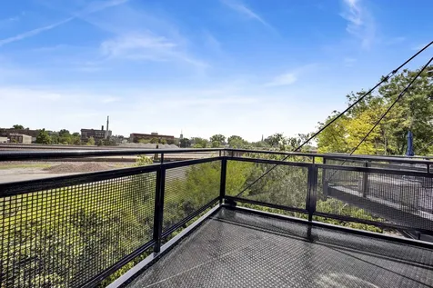 1071 West 15th Street Chicago IL 60608