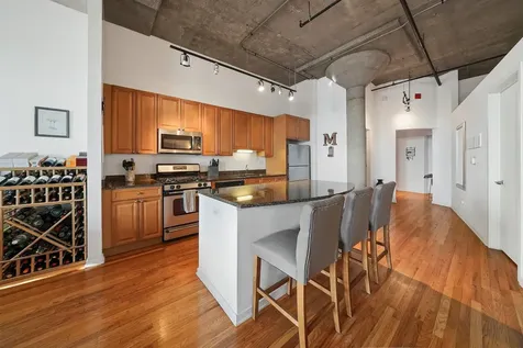 900 North Kingsbury Street Chicago IL 60610