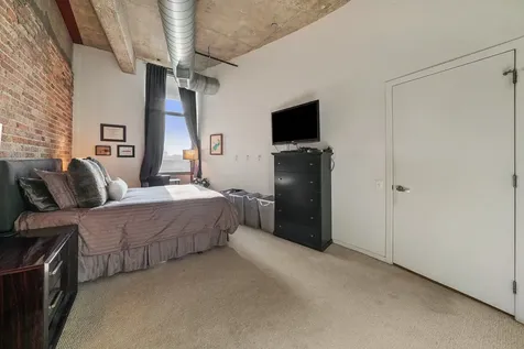 900 North Kingsbury Street Chicago IL 60610