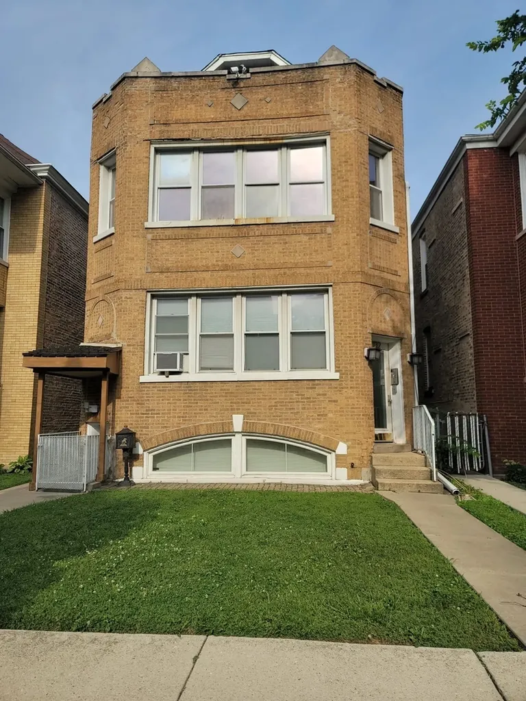 132 South Austin Boulevard Oak Park IL 60304