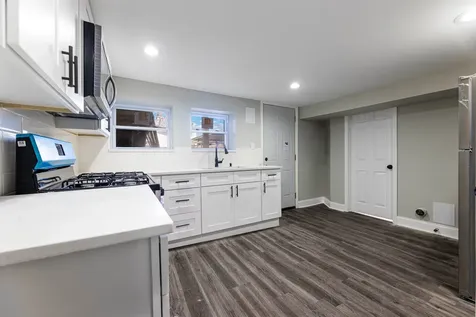 4924 West Congress Parkway Chicago IL 60644