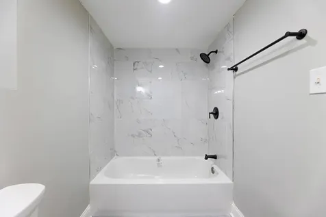 4924 West Congress Parkway Chicago IL 60644