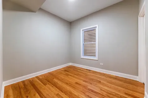 4924 West Congress Parkway Chicago IL 60644