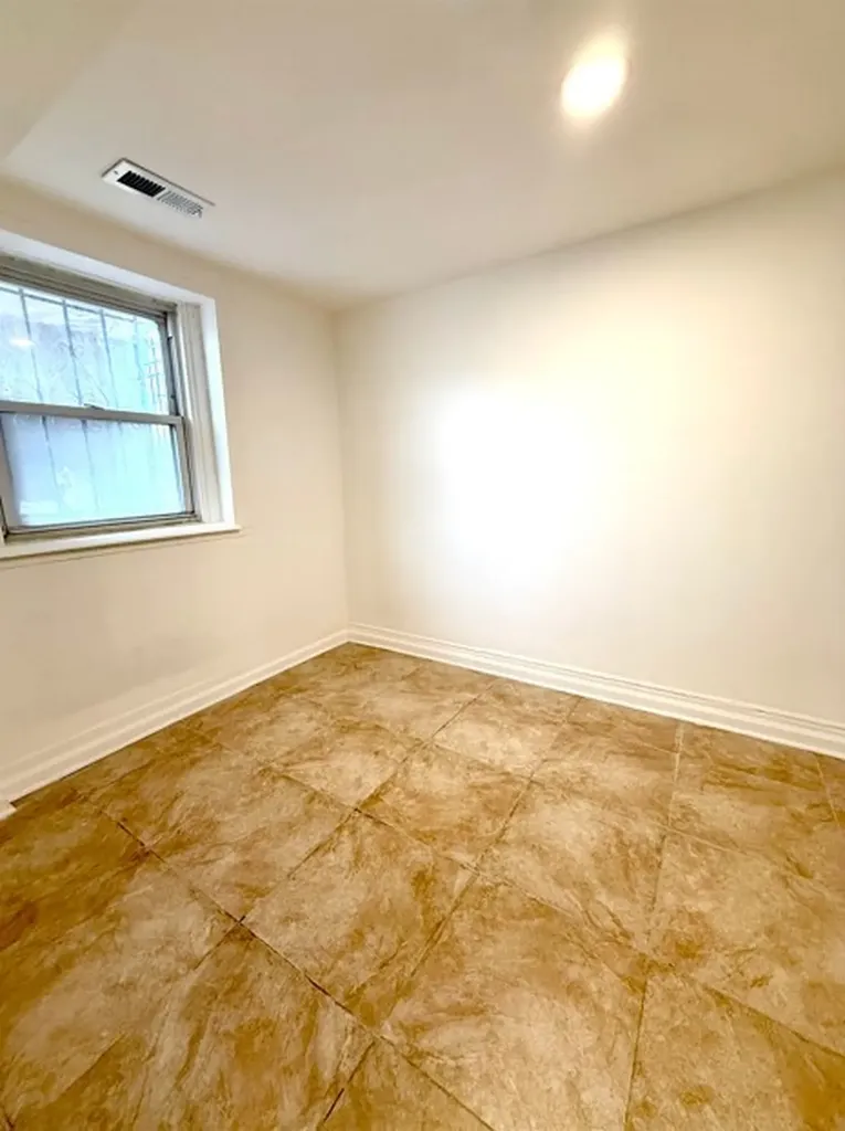 3439 South Claremont Avenue Chicago IL 60608