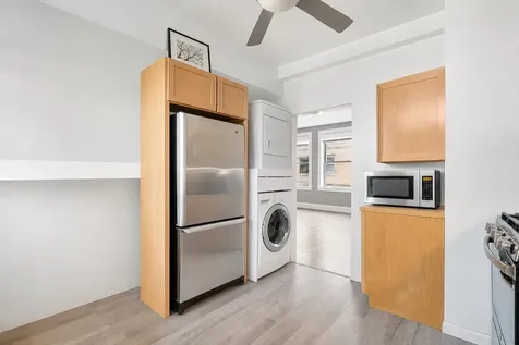 640 West Waveland Avenue Chicago IL 60613