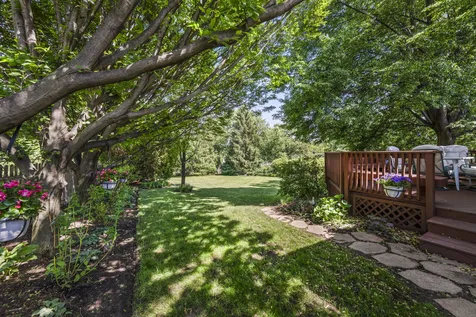 907 North Quentin Road Palatine IL 60067