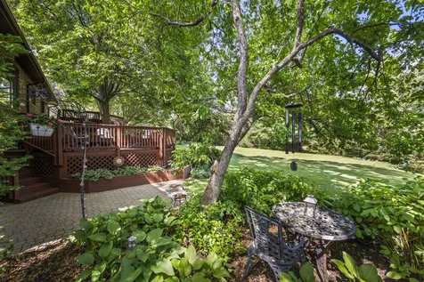 907 North Quentin Road Palatine IL 60067